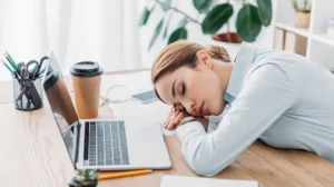 Dampak Kurang Tidur bagi Produktivitas: Mengungkap Musuh Tersembunyi di Balik Performa Kerja yang Menurun