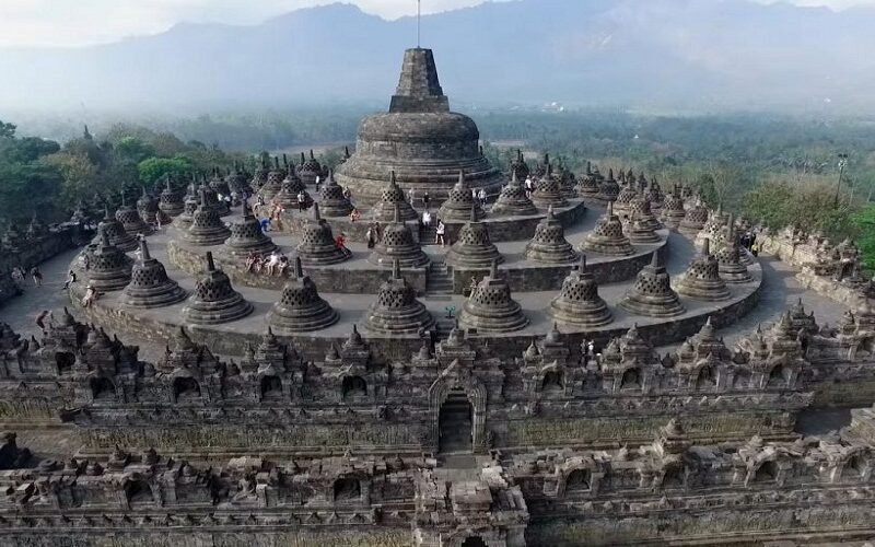 Kisah di Balik Keagungan Borobudur: Lebih dari Sekadar Monumen Batu