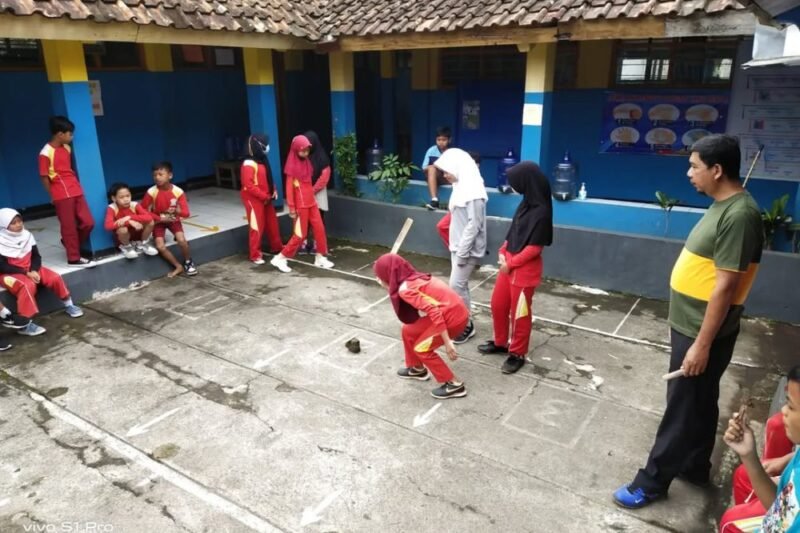 Melestarikan Tradisi, Menuai Kesehatan: Manfaat Bermain Gatrik untuk Kebugaran Fisik dan Mental