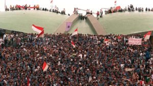 Reformasi Politik: Urgensi, Dimensi, dan Tantangan di Era Kontemporer