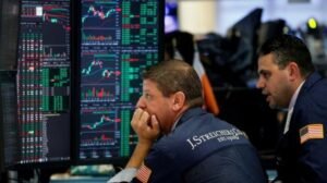 Pasar Saham Bergejolak: Apa yang Terjadi dan Bagaimana Menghadapinya?