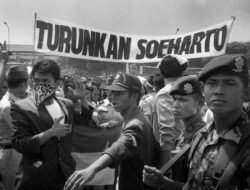 Reformasi 1998: Titik Balik Sejarah Indonesia dan Tantangan Masa Depan