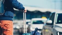 Cara Mengenali Taksi Resmi dan Taksi Gelap di Bandara Internasional Agar Tidak Tertipu Harga