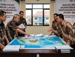 Dampak Kebijakan Moratorium Lahan Terhadap Hubungan Politik Pemerintah Pusat dan Daerah